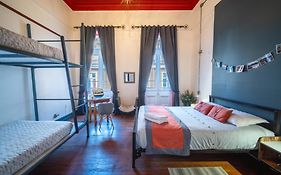 Maki Hostels & Suites Valparaiso